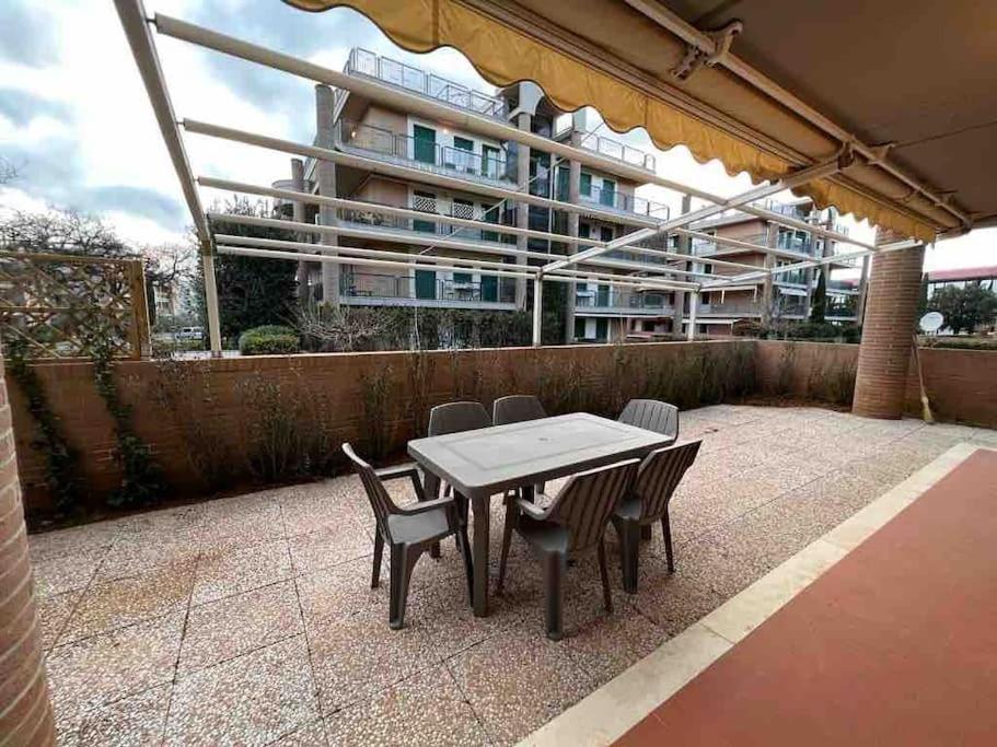 Appartamento Tranquillo Con Patio E Piscina La Caduta Экстерьер фото