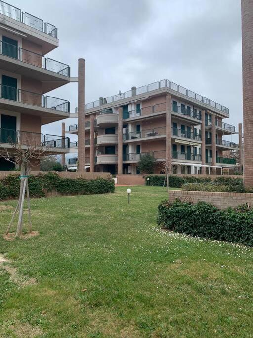 Appartamento Tranquillo Con Patio E Piscina La Caduta Экстерьер фото